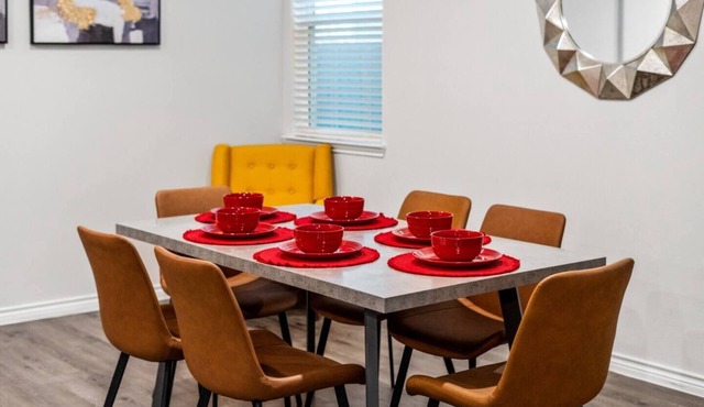 Crew-Ready Stay |Private BRs, WiFi, Kitchen