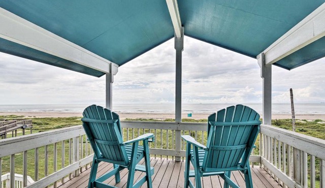 Deck + Large Yard: Oceanfront Surfside Beach Home!