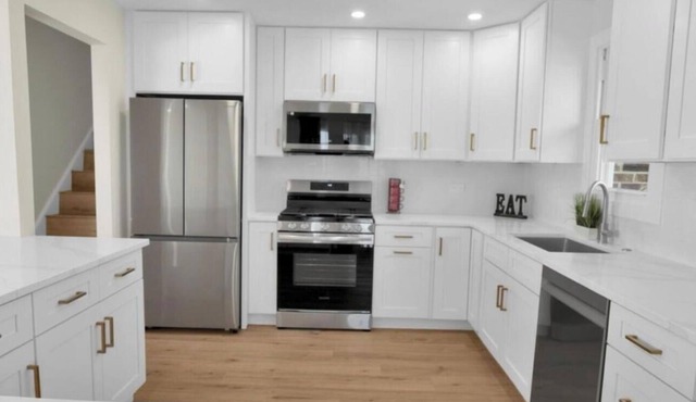 Delightful 4-bedroom house with AC in Tinley Park