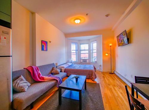 Deluxe Studio minutes from NYC! in Union City
