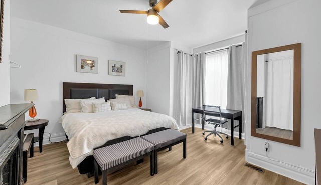 Detroit 3BR in Mexicantown | Sleeps 7 + WiFi