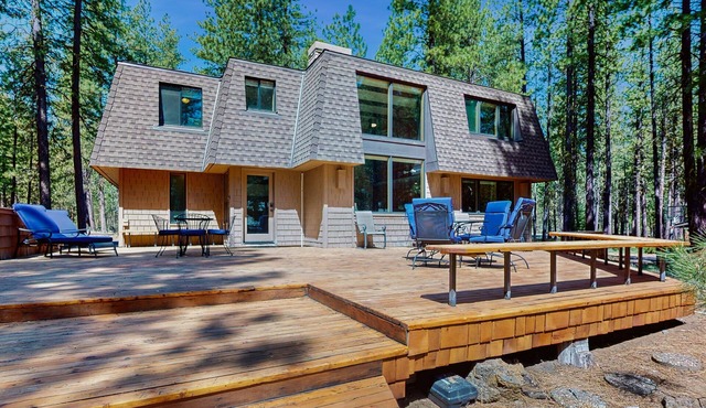 Dog-friendly cabin with pool, sauna, private hot tub, & great deck