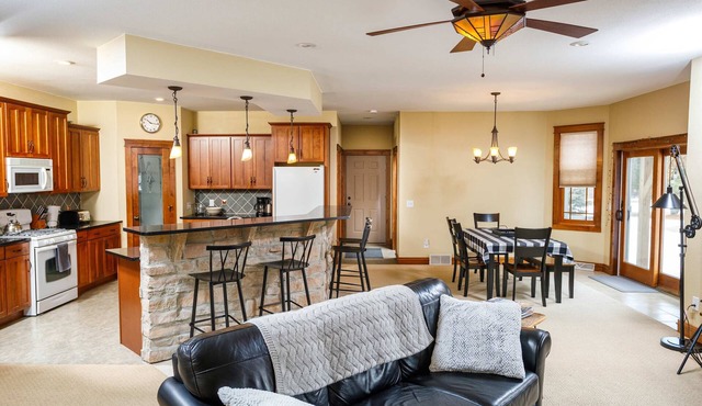Dog-Friendly! Home Away from Home