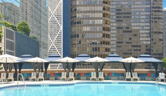DoubleTree by Hilton Chicago - Magnificent Mile
