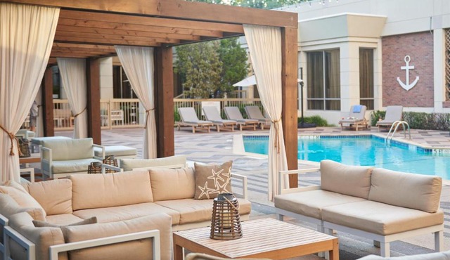 DoubleTree by Hilton Dallas Market Center