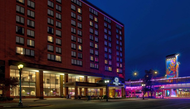DoubleTree by Hilton Lansing