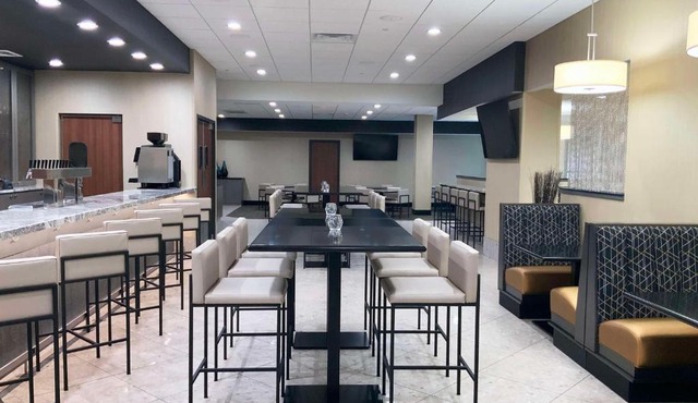 DoubleTree by Hilton Madison Downtown