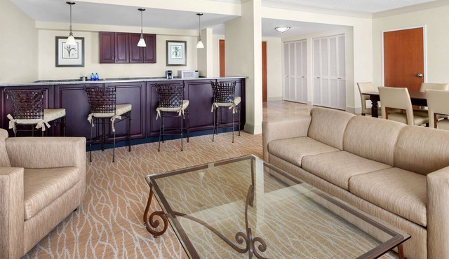DoubleTree by Hilton Sunrise - Sawgrass Mills