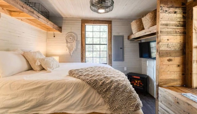 Dreamy Mountaintop Escape for Two | Sauna & Views