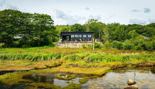 Dreamy Oceanfront Escape Hot tub & Sauna in South Shore