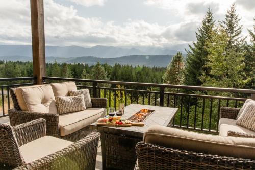 Dreamy Views, Pool Access, Game Room, Fire Pit