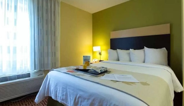Dulles Suites in Sterling