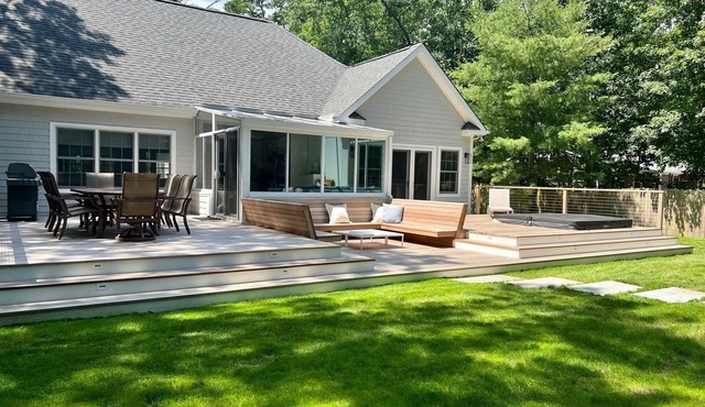 East Hampton - Private Clearwater Beach Association w/beach, pool and hot tub!
