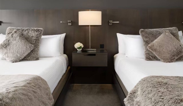 Elegant Top-Floor Penthouse | 2 Queen Beds + Modern Comfort