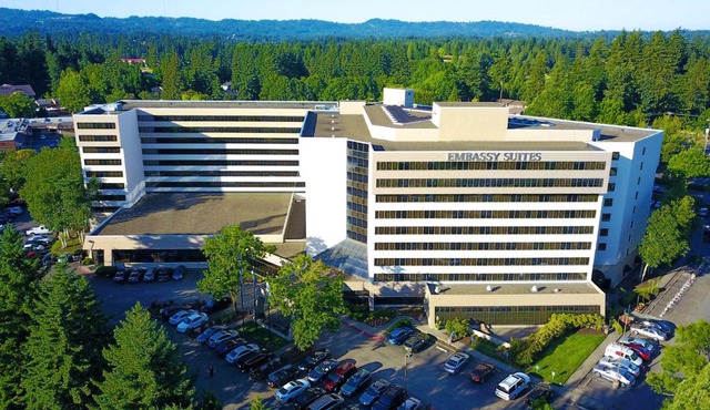 Embassy Suites by Hilton Portland Tigard