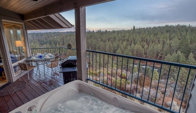 Enjoy Deschutes River Views from Beautiful 2-Bedroom Mt. Bachelor Village Condo