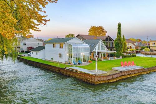 Enjoy Our Lakefront Paradise
