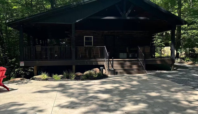 Entire cabin in Silver Cliff, Wisconsin on the Peshtigo River