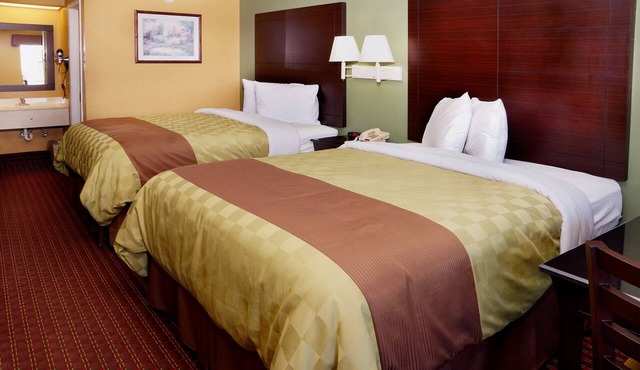 Executive Inn Opp