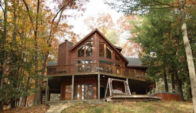 Fabulous 4 BR Lakefront Cabin w/Hot Tub Spooner Wsconsin Area Lake