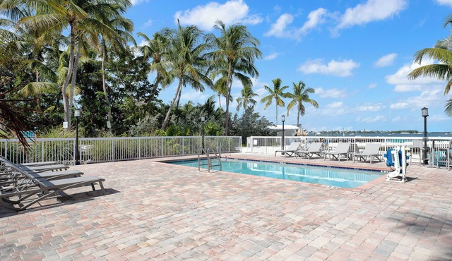 Family Bayside Retreat Near Florida Keys Diving Adventures | 3 Units