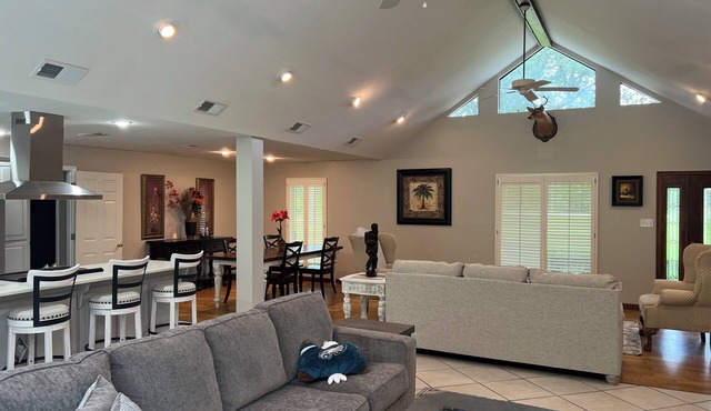 Family friendly 4br 2 bath house in cool Coden with WiFi, AC, clean and comfy