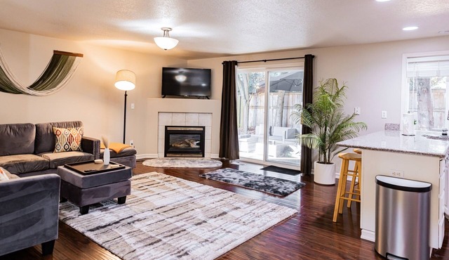 Family-Friendly Home with Hot Tub and BBQ