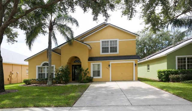 Fantastic 5 Bedroom/4 Bath Pool Home Just 20 Minutes From Disney in Clermont