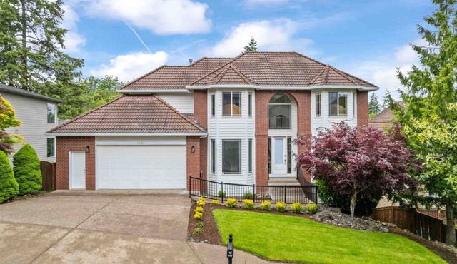 Fantastic Family Friendly Bull Mountain Home, Pets OK, Game Room w/Ping Pong, Short Walk to Park