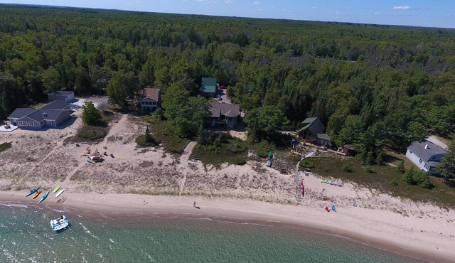 Few 2026 Aug & Sept dates avail. BEACHFRONT Amazing Beach & Spectacular Views