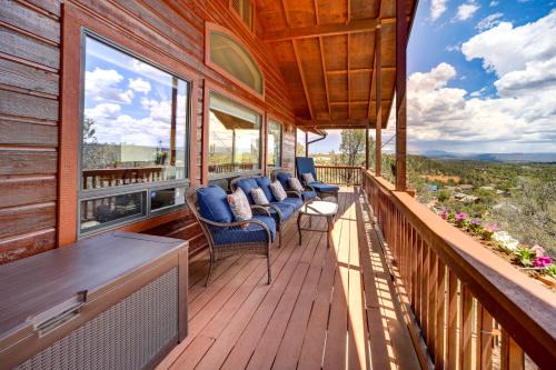 Fire Pit & Views: ‘Falconcrest’ Cottage in Payson!