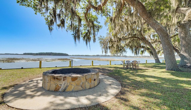 Fish & Float Lakeside! Hernando Cabin