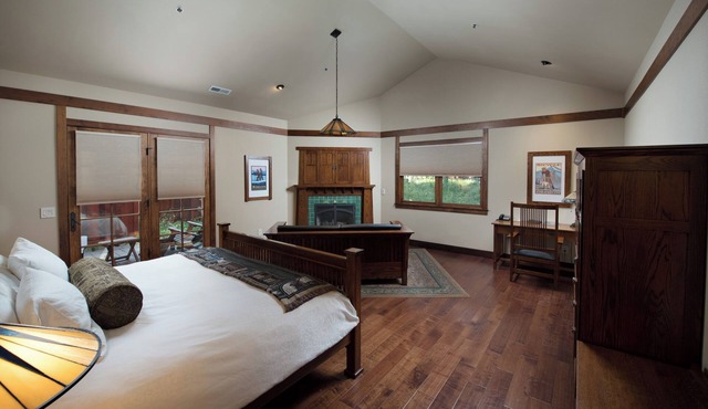 FivePine Lodge & Cabins - Classic Cabin