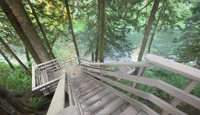 Forks Riverside Serenity in Forks