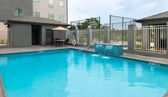 Free Breakfast. Outdoor Pool. Gym. Perfect for Your Next Trip!