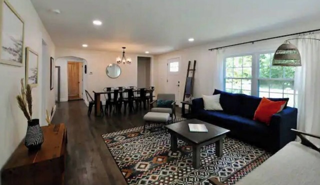 Galena House—Gorgeous 6 BR, 10 min to Three Oaks!