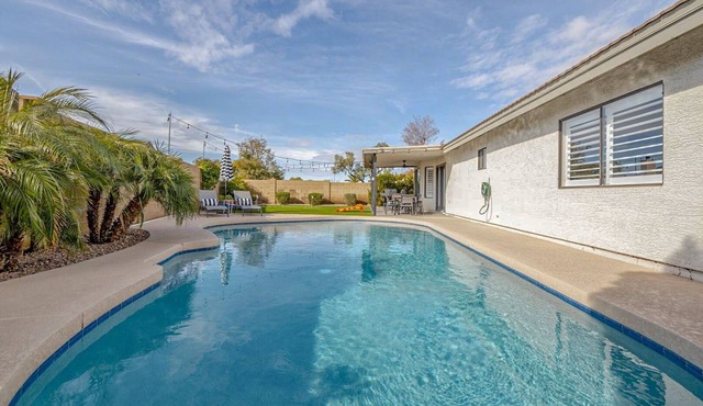 Gilbert Oasis | Pool, Putting Green, Sleeps 10