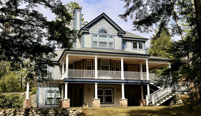 Glenn Drive Suite Spot - 5BDR 4.5BATH - Private, Walk to town