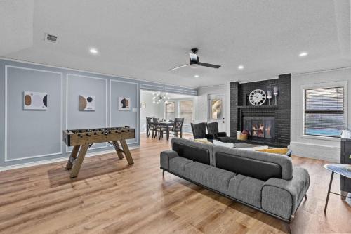 Golden DFW - Near Stadiums, Large Pool, Fire Pit