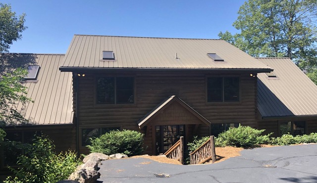 Gorgeous Cabin with Unparalleled Mountain Views and Beautiful Nature!