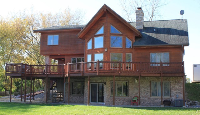 Great location! Last minute opening 8/16-8/19