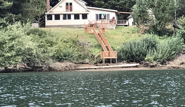 Great Vintage 2500sq ft. country cabin amazing river front setting!