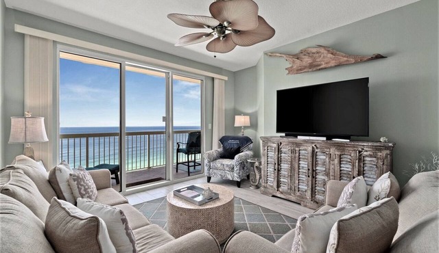 GULF FRONT *Renovated* 3 BR (2 King Suites) + Beach Chair Svc. Owner Managed!