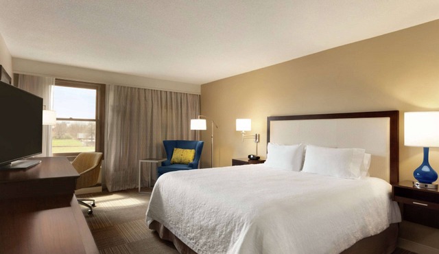 Hampton Inn & Suites Springdale