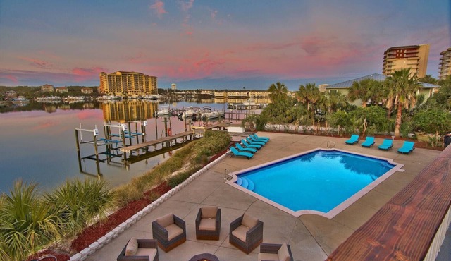 Harborfront Home with Pool, Dock & Tiki Cruise
