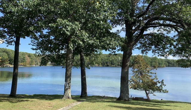 Harper Lake Hideaway Fishing/Hunting Nearby- Only a few miles from Big Manistee!
