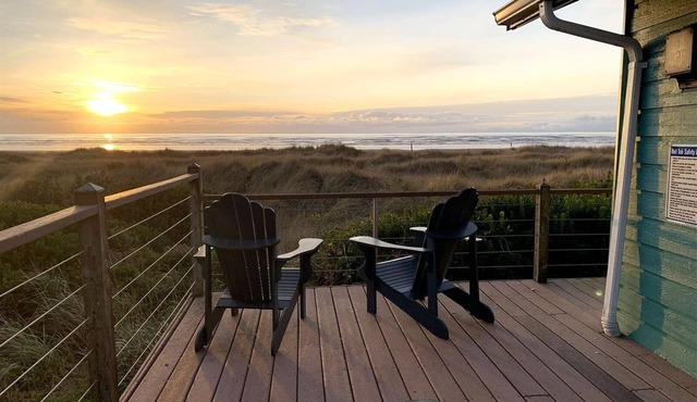 Hazel`s Place- 2 bedroom Home with Unsurpassed Ocean Views
