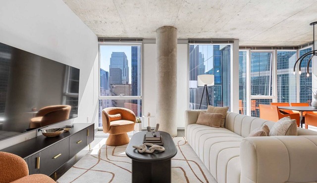 High-End 3BR Retreat + Steps to Millennium Park