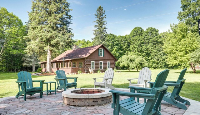 Hike, Fish, Relax! Park Falls Lodge w/Guest Cabin