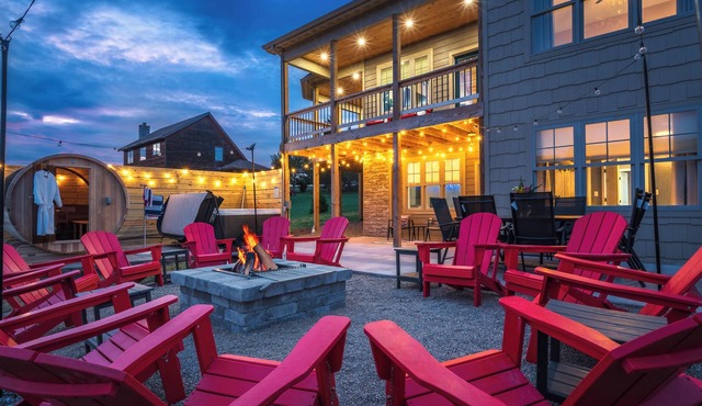 Hike,fish,see a waterfall!★HotTub&Sauna★7BR★5Kings